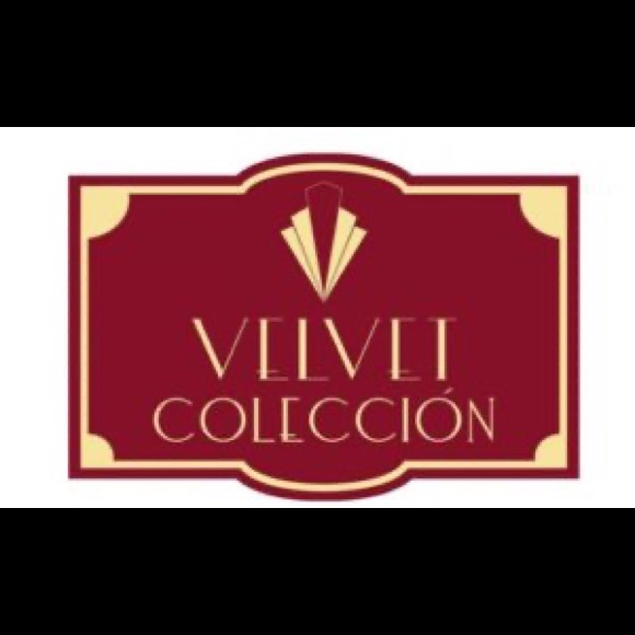 Amanda Rose pearl earrings, Velvet Collection - Picture 2 of 5